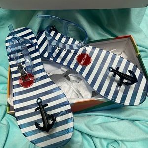 Katy Perry gel sandals size 9